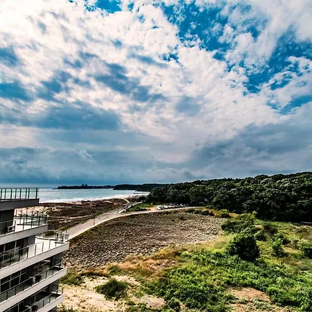 Zornitsa Aparthotel 4*